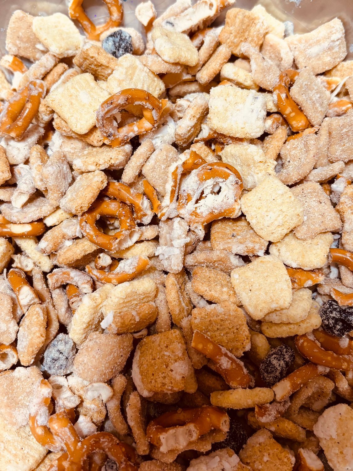 Meet your new favorite snack: Blueberry Crunch Protein Snack Mix 🫐✨