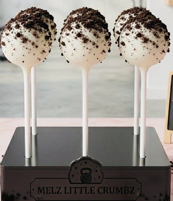 🍪 Cookies &amp; Cream Protein Cake Pop (Single)