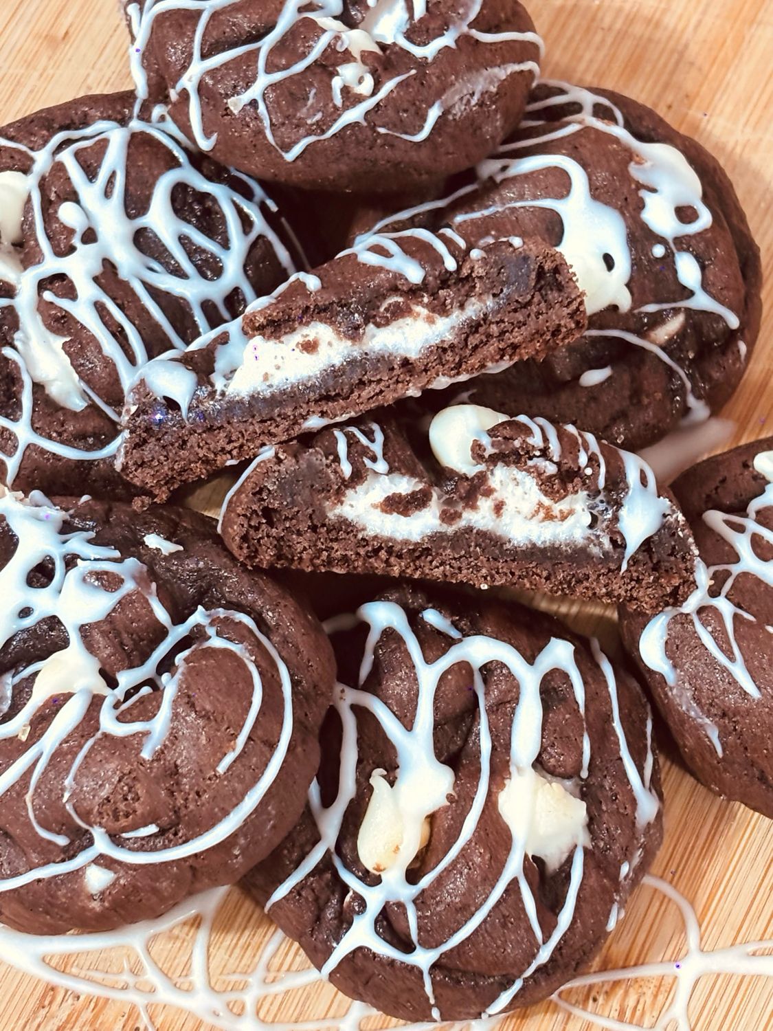 🍫 STUFFED &amp; BUFFED 💪 Chocolate Cupcake Muscle Minis 🧁 Big flavor. Fluffy filling. Protein gains. 💪