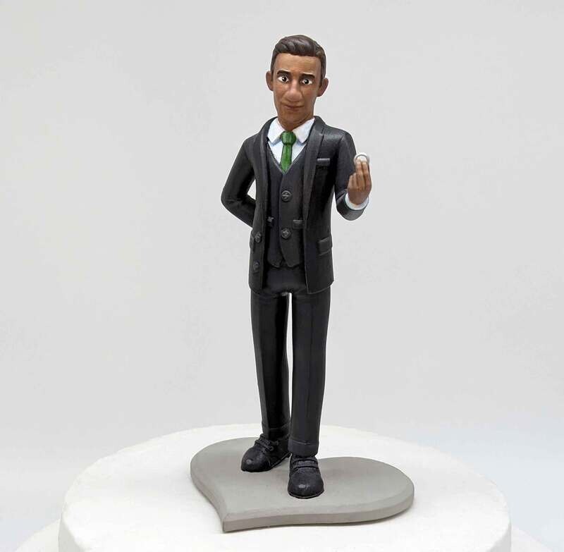05. Groom Figure & Base