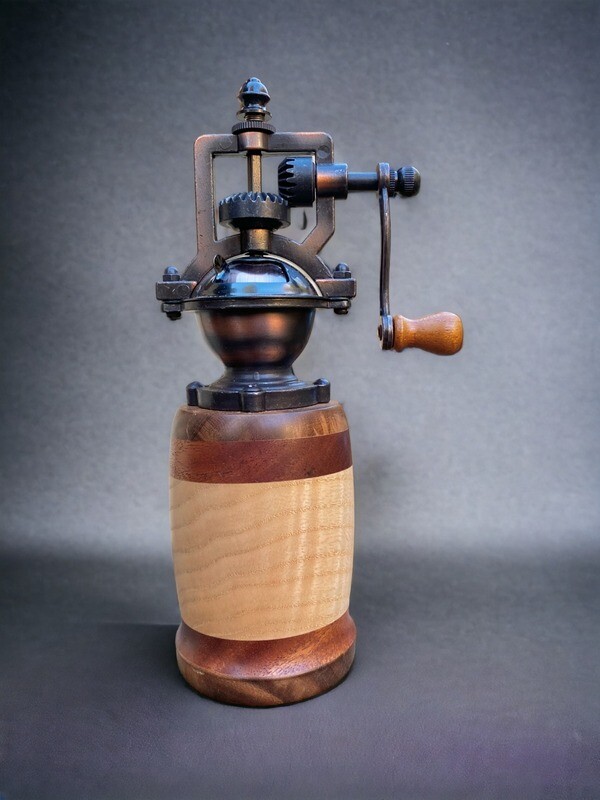 Antique Style Pepper Grinder: Lapacho, Mahogany &amp; Ash