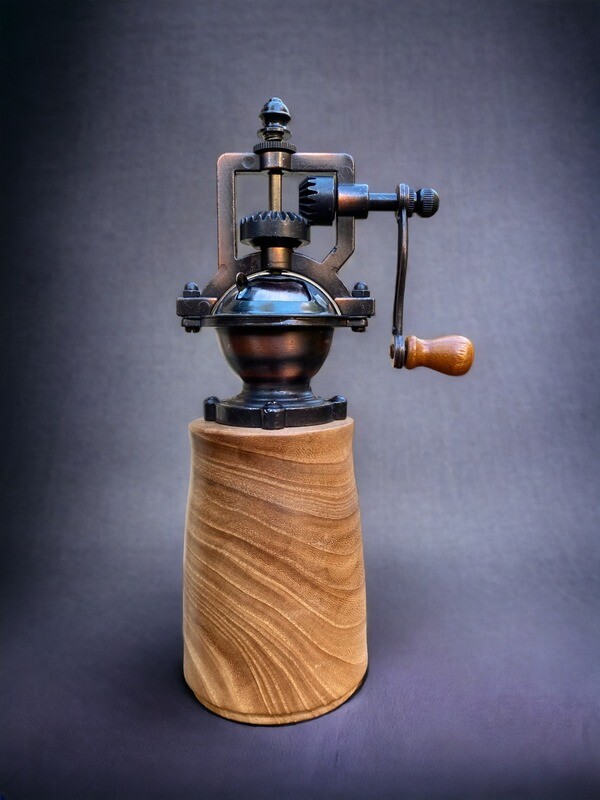 Antique Style Pepper Grinder: Elm