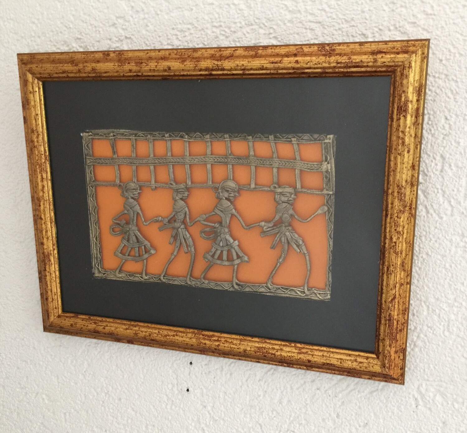 Gerahmte Dhokra Kunst Messingplatte Orange