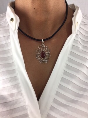 Love Drops
Silberneranhänger mit Carnelian