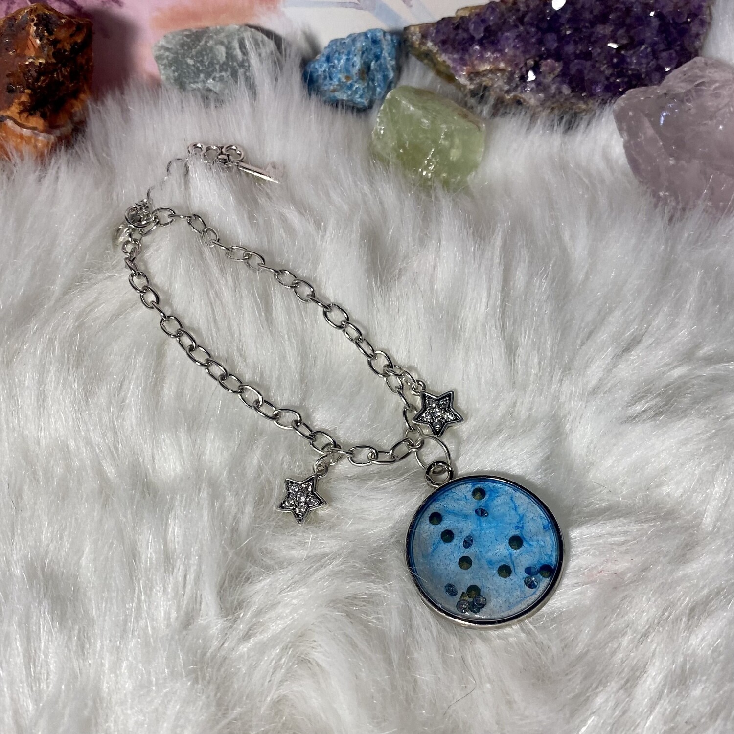 Resin-gnating Charm Braclet