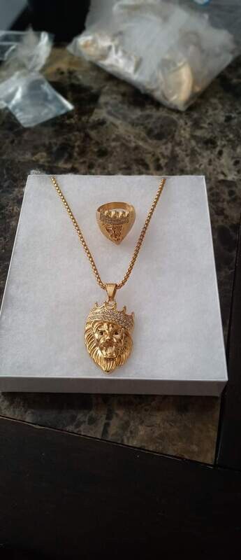 Lion Set With A Ring