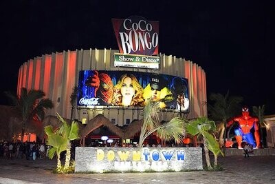Coco Bongo: Spectacle et boite de nuit