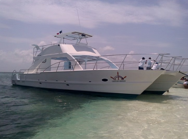 EXCURSION PRIVEE EN CATAMARAN MOTORISE