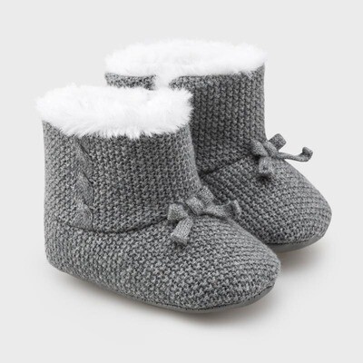 Knit Bootees for Newborn Baby