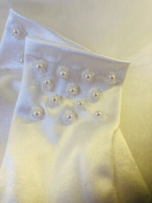 Communion Gloves Pearls