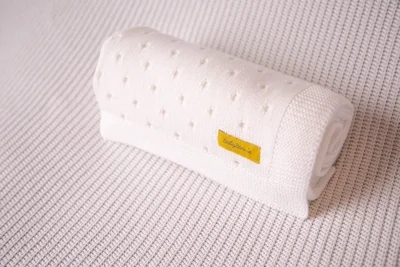 ORGANIC COTTON white CELLULAR BLANKIEBOO