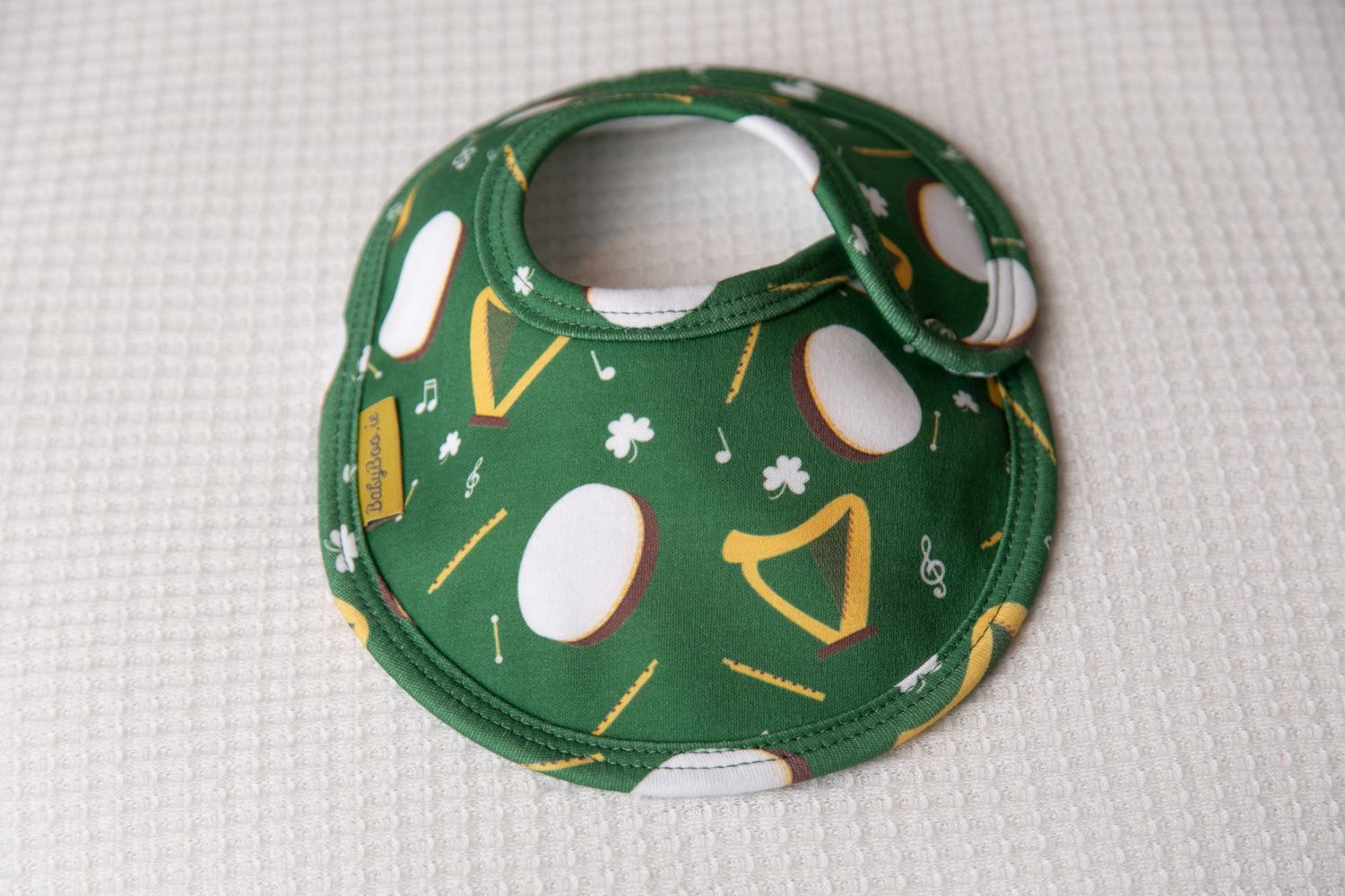 Babyboo Halloween Bats Mini Boo Organic Cotton dribble boo Bib