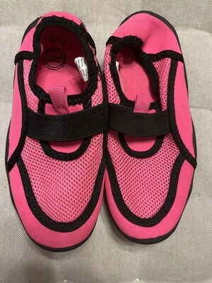 Wonder Nation swim shoe Wonder Nation swim shoe