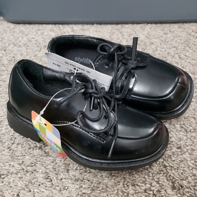 NEW Stride Rite black NEW Stride Rite black