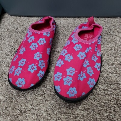 A.E.I. swim shoe flower A.E.I. swim shoe flower