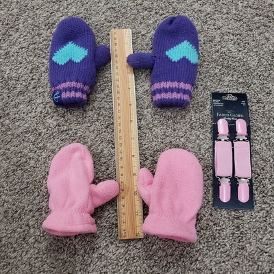 2 pairs of mittens & new