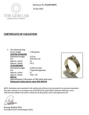 18K white gold diamond ring