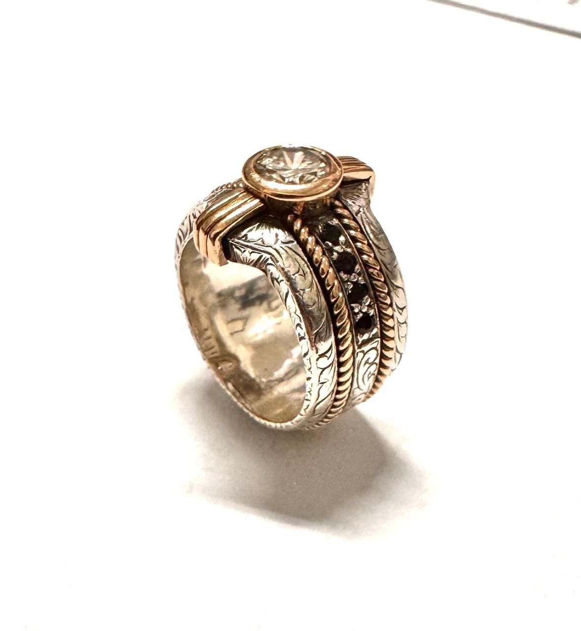 18K yellow and white gold diamond ring