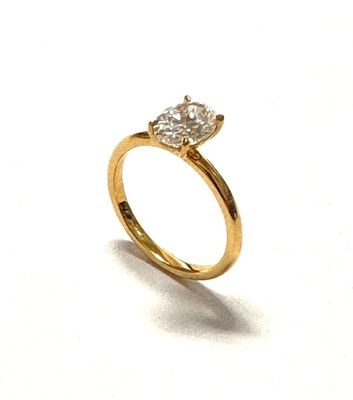 Lab grown diamond set in 18K yellow gold