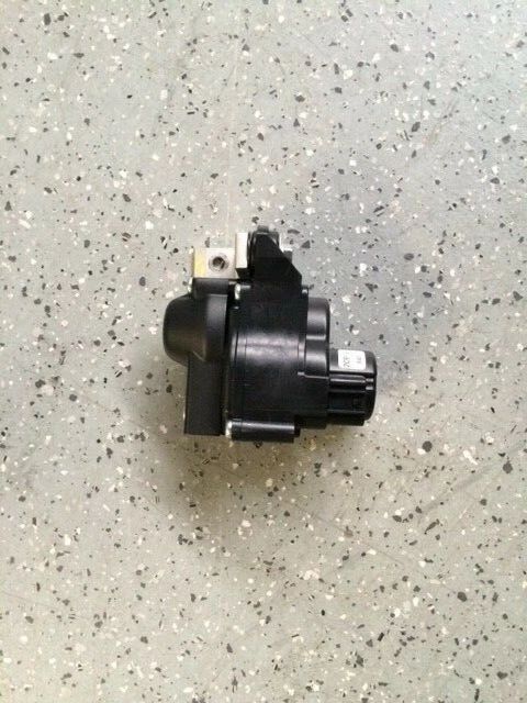 Yamaha YZF R1 RN32/49 Bj.2015-2019 Auspuffklappen Stellmotor NEU Yamaha YZF R1 RN32/49 Bj.2015-2019 Auspuffklappen Stellmotor NEU