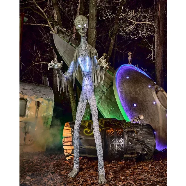 10 Ft Giant Death Ray Animatronic ORDER AIRFREIGHT DIRECT TO YOU.