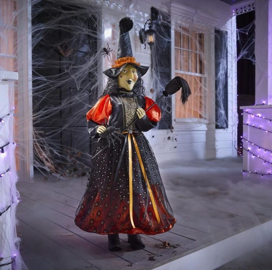 3FT HALLOWEEN STANDING WITCH WITH SPIDER ORDER NOW FOR HALLOWEEN 2025