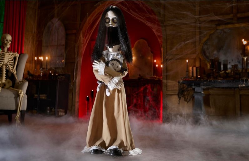 ​3ft ANIMATED POP-UP CREEPY GIRL WITH RAGDOLL ORDER NOW FOR HALLOWEEN 2025