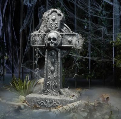 2.5 FT SKULL CROSS TOMBSTONE PRE ORDER FOR HALLOWEEN PRE ORDER NOW FOR 2026