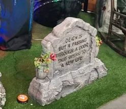 32 INCH TOMBSTONE WITH FLOWERPOTS PRE ORDER FOR HALLOWEEN 2026
