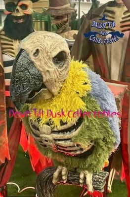 ANIMATED PARROT PRE ORDER NOW FOR HALLOWEEN 2026 PRICE ADVERTISED IS DEPOSIT FOR PRE ORDER ONLY PLEASE READ DESCRIPTION