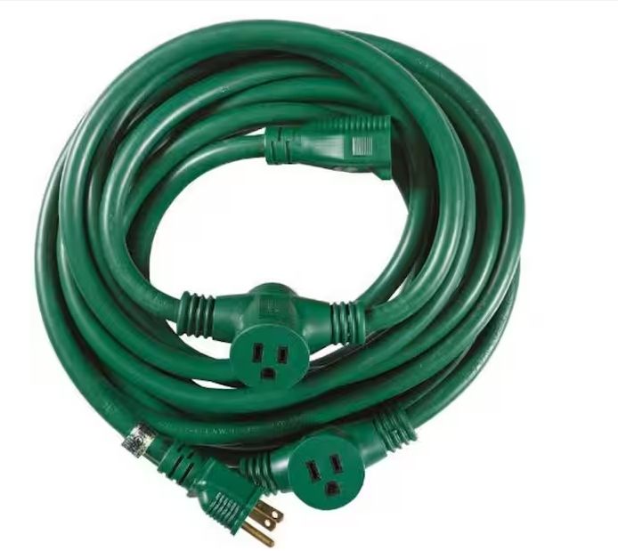 Woods 25 ft. 14/3 Multi-Outlet (3) Garden Outdoor Medium-Duty Extension Cord, Green