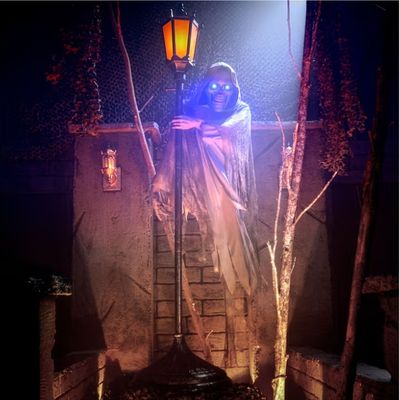 9.12FT FREESTANDING MOTION ACTIVATED TALKING LIGHTED REAPER PRE ORDER NOW FOR HALLOWEEN 2026