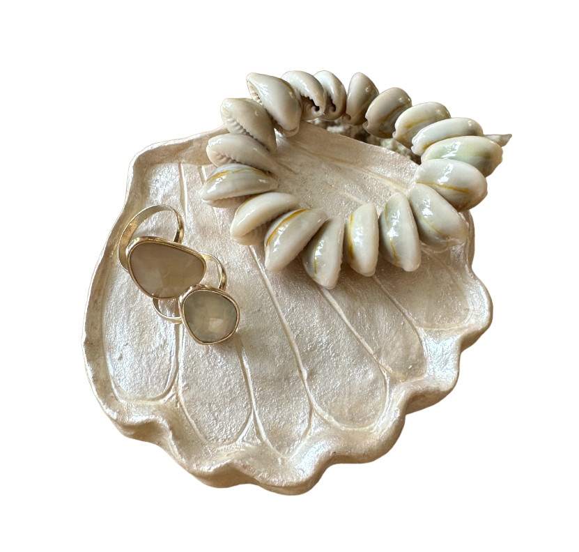 SHELLY Quirky Shimmering Seashell Trinket Tray