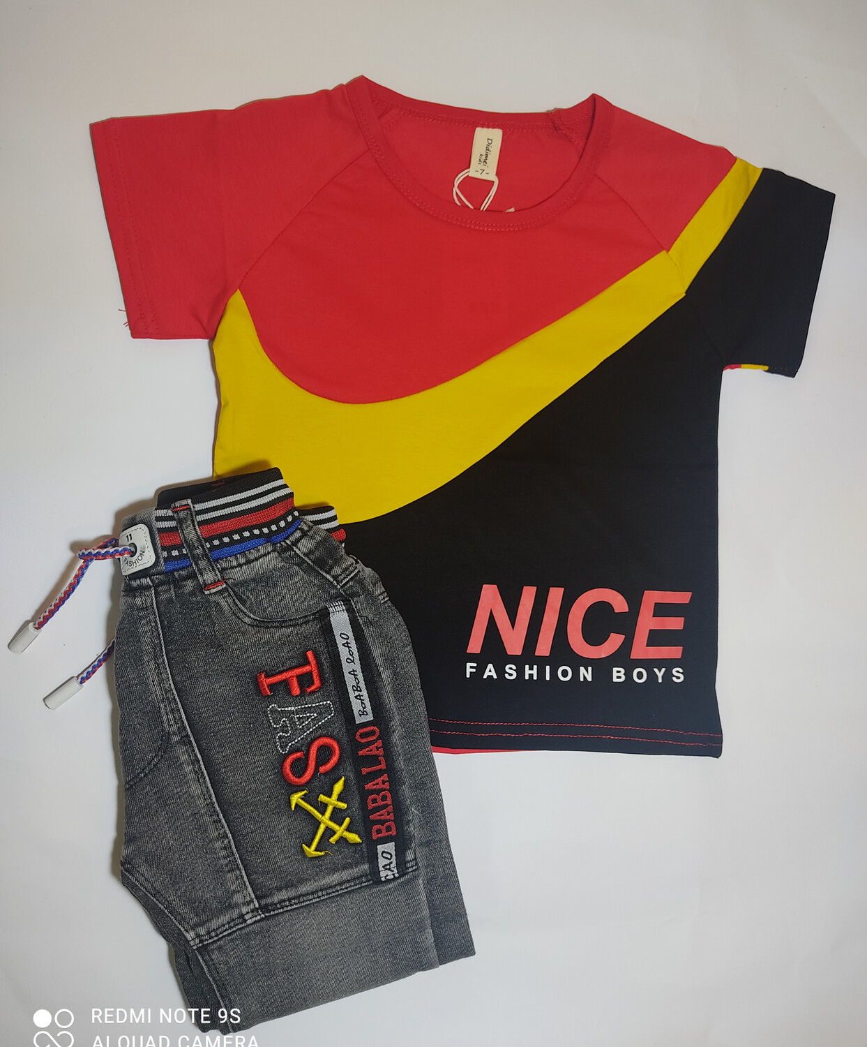 Red T-Shirt \u0026 Grey Jeans