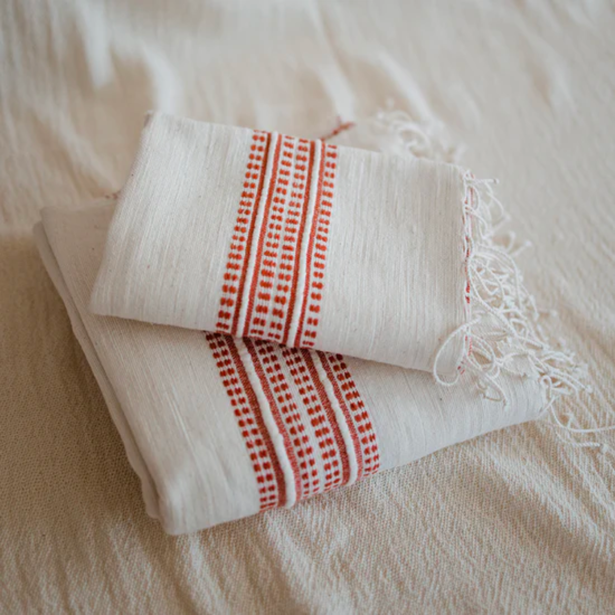 Hand Towels: Lava