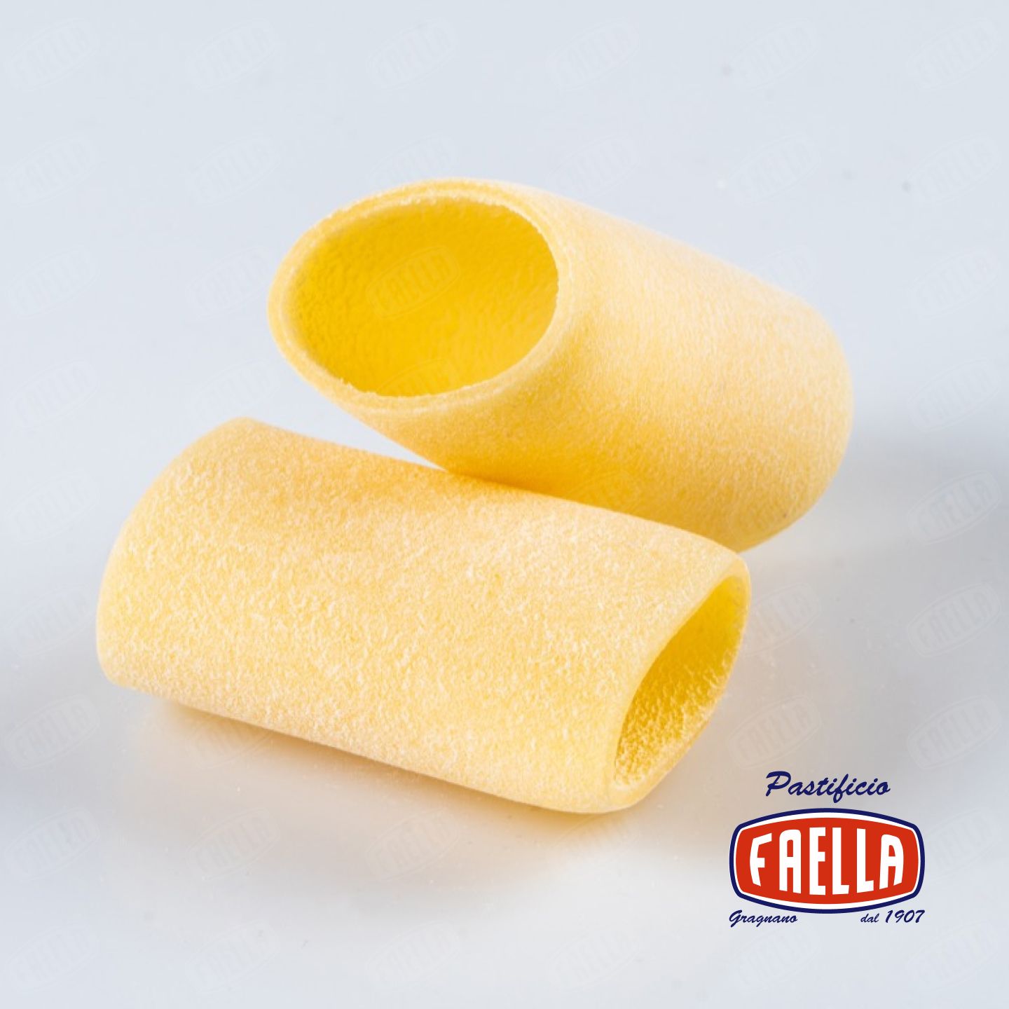 Confezione "Napoli" da 2,5 kg con sugo pronto Genovese 300 g e Ragù 300 g