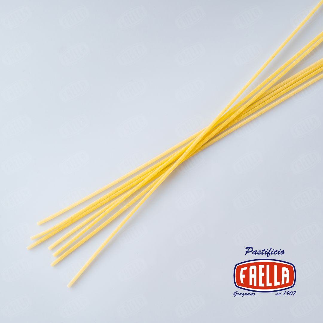 Confezione "Napoli" da 2,5 kg con sugo pronto Genovese 300 g e Ragù 300 g