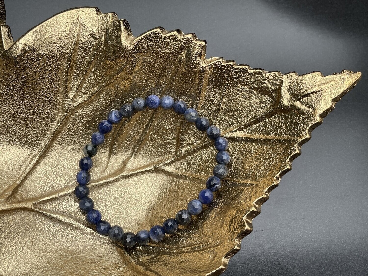 Sodaliet 6mm facet armband