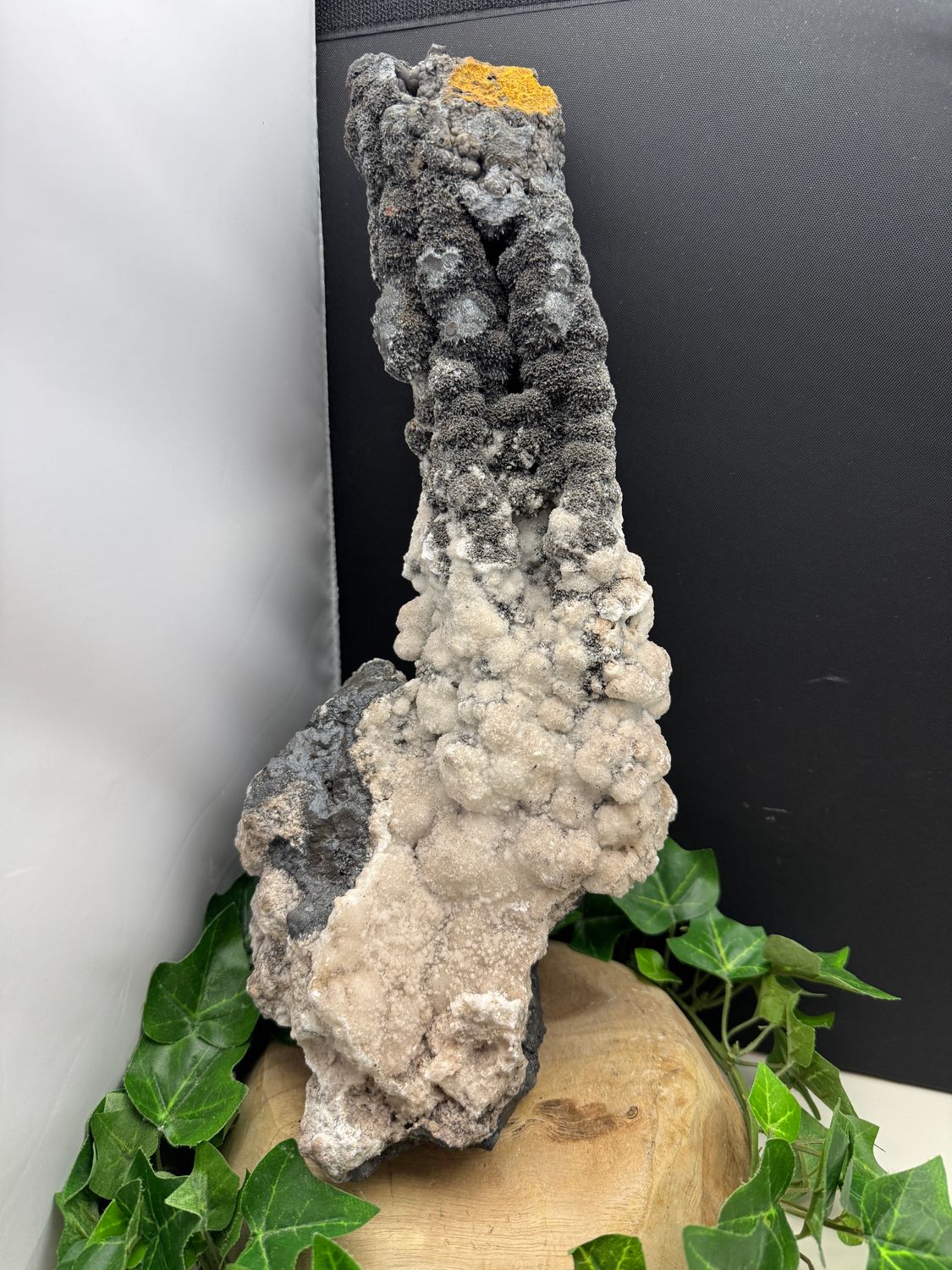 Hematiet met Calciet
