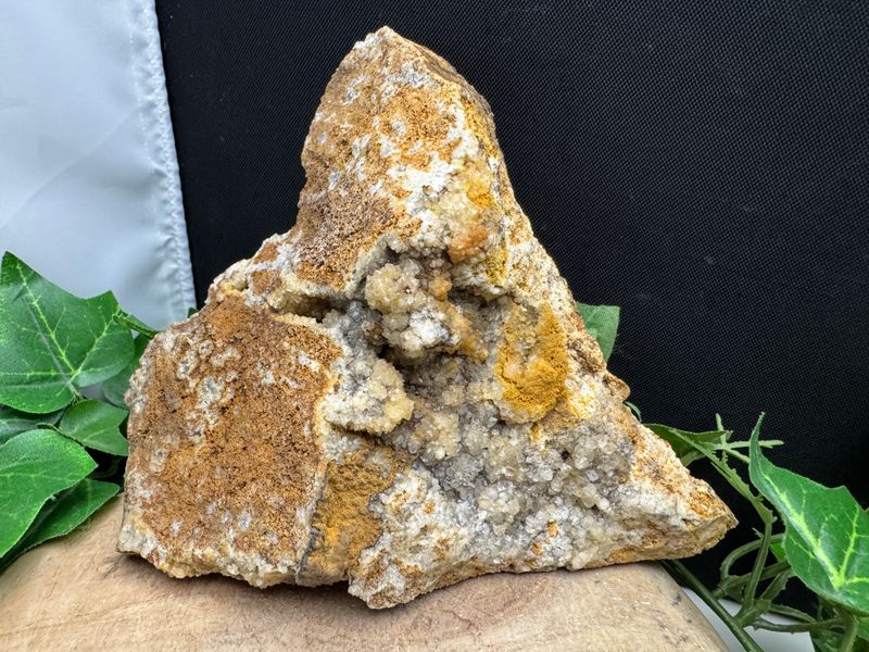 ​Kwarts / Bergkristal in limoniet