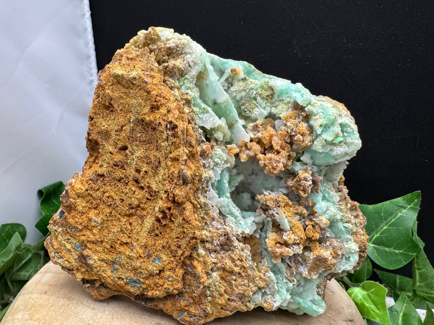 Garnieriet met druzy kwarts Garnieriet met druzy kwarts