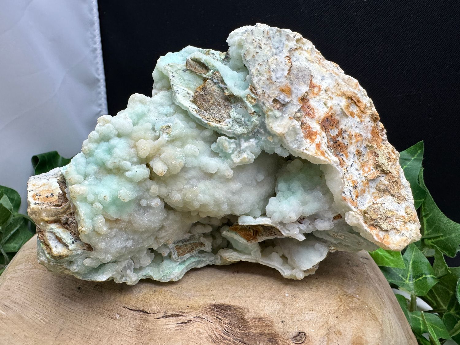 Garnieriet met druzy kwarts Garnieriet met druzy kwarts