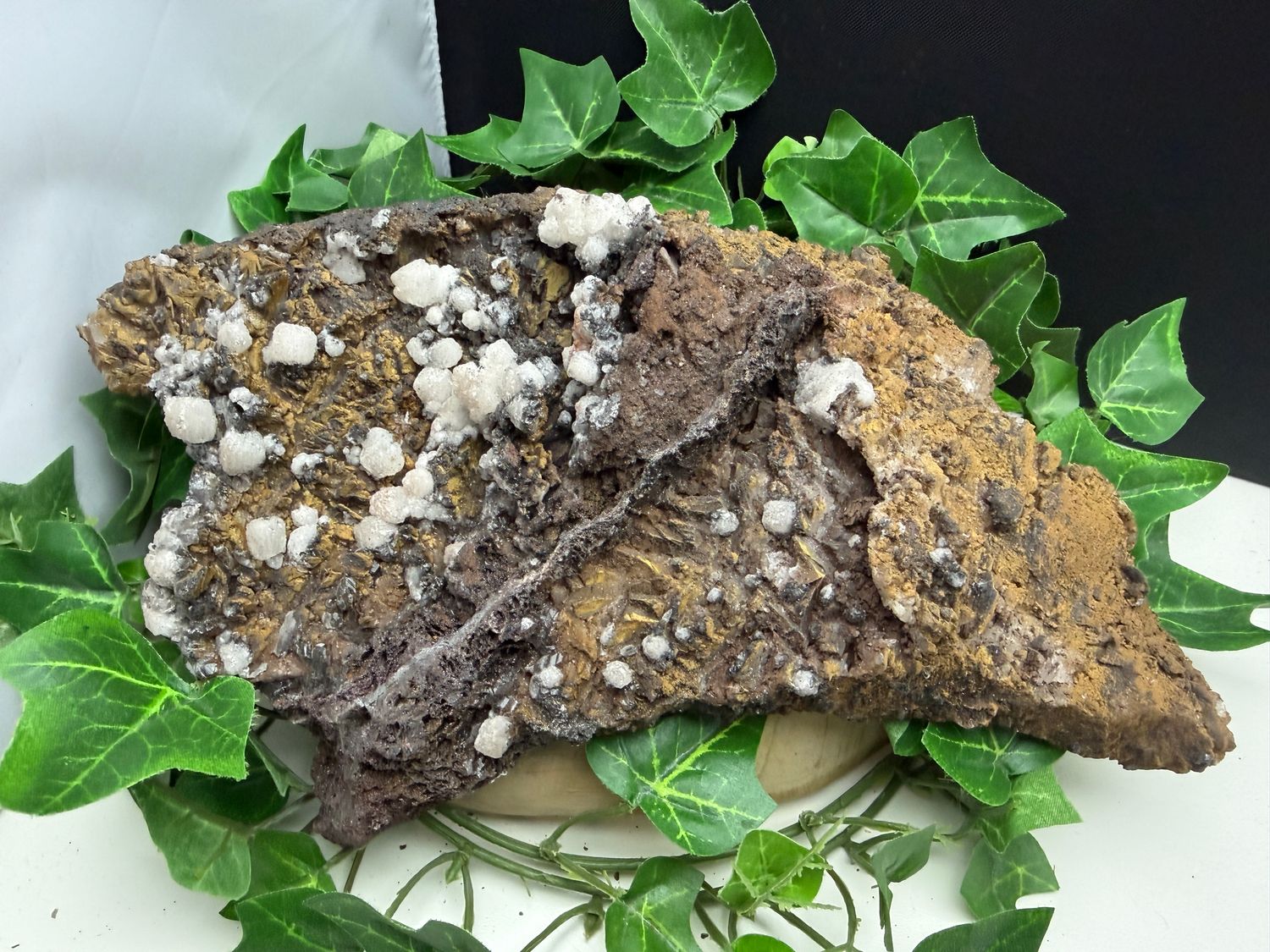 Kwarts met Hematiet met Calciet Kwarts met Hematiet met Calciet