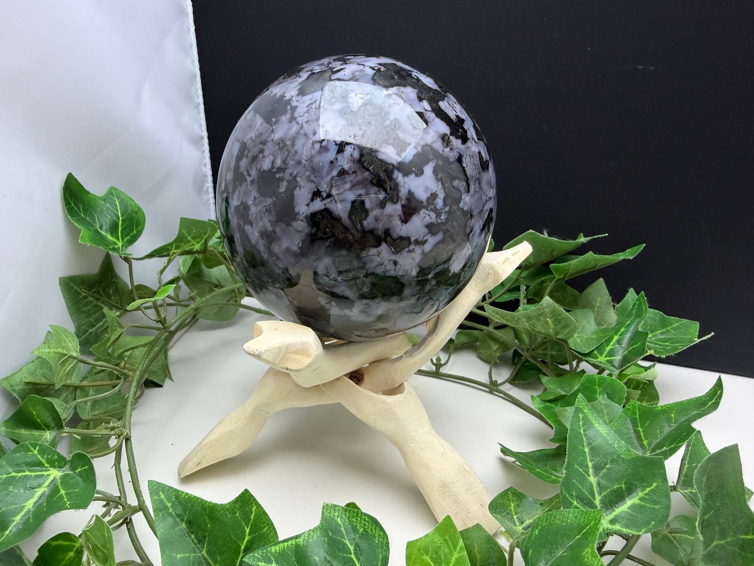 Merliniet / Gabbro bol Merliniet / Gabbro bol