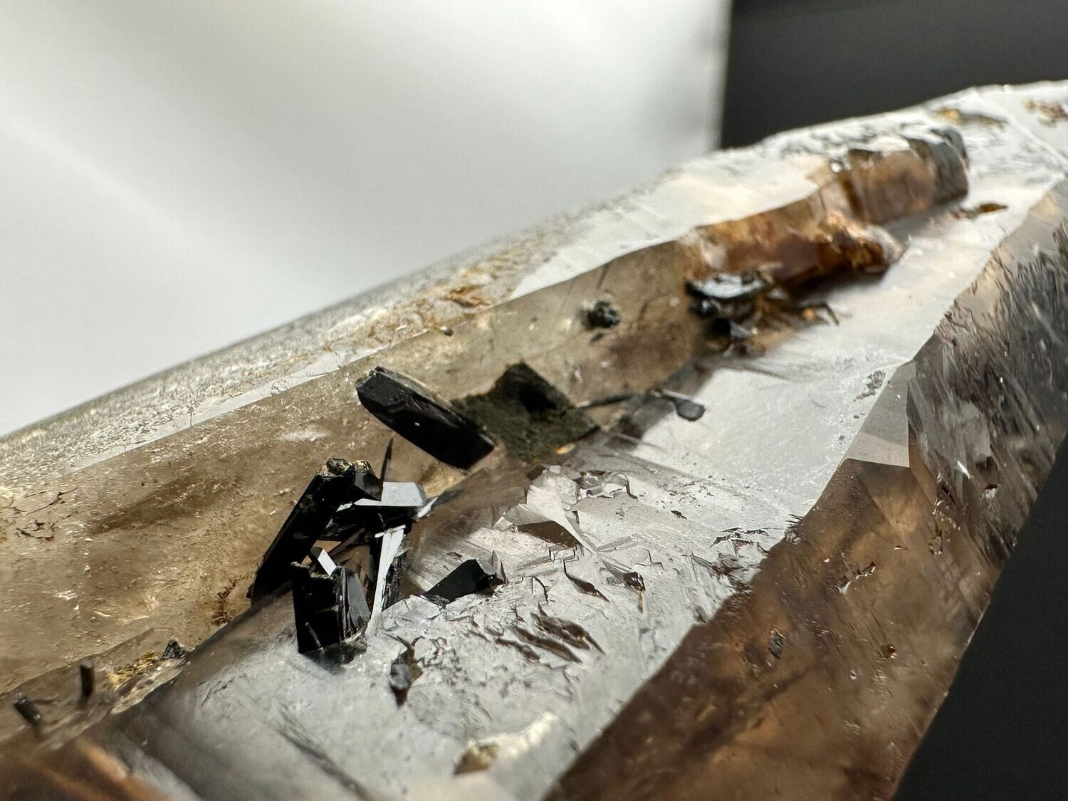 Rookkwarts kristallen met Aegirien