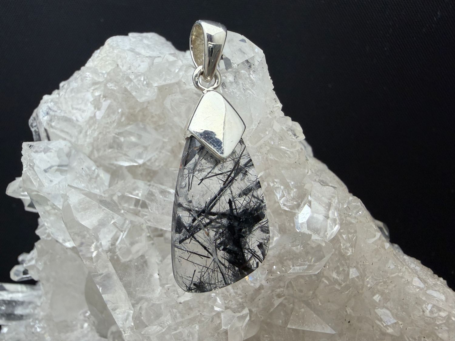 Toermalijn in Bergkristal hanger