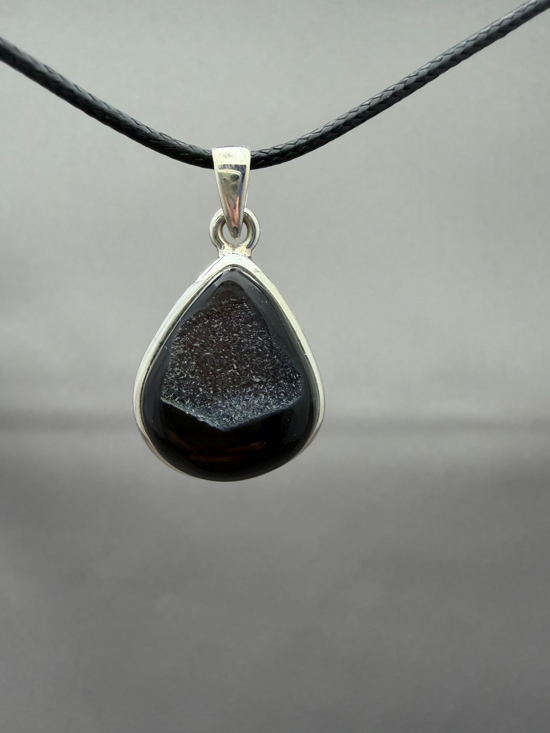 Druzy Onyx hanger