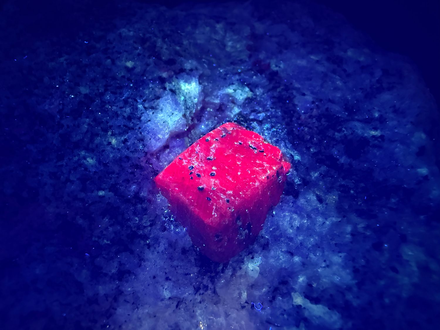 Robijn in matrixgesteente