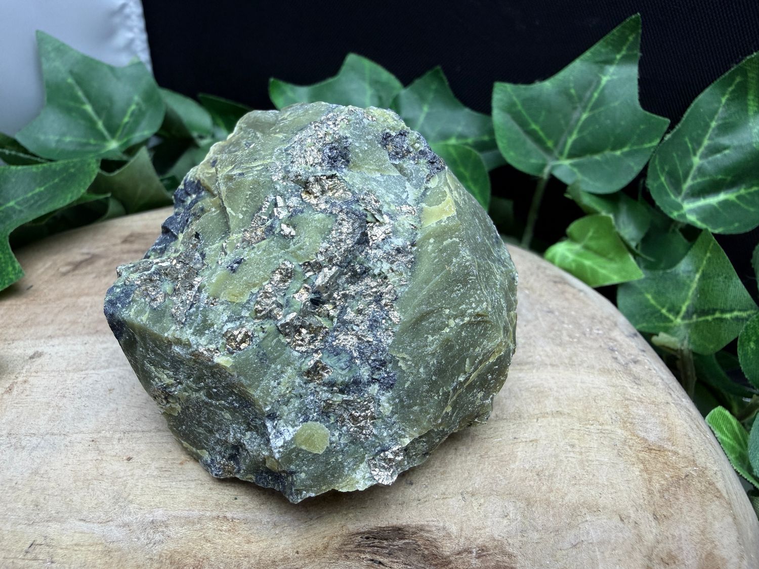 Serpentijn met Pyriet