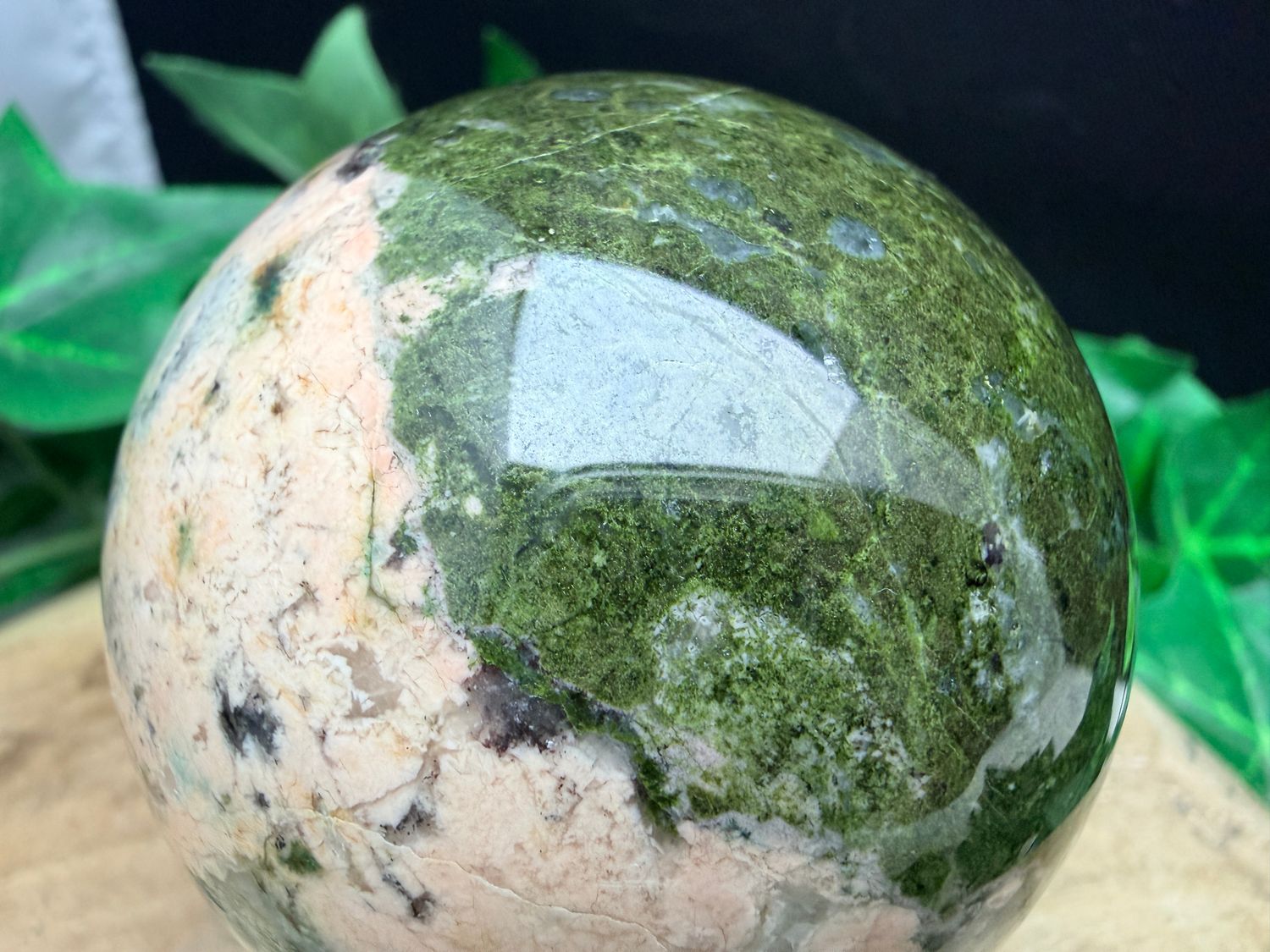 Rhodoniet met Epidoot